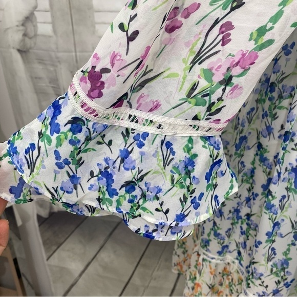 Maison Tara Size 4 V Neck Floral Print Cottagecore Dress Bell Sleeve Babydoll - Picture 6 of 10